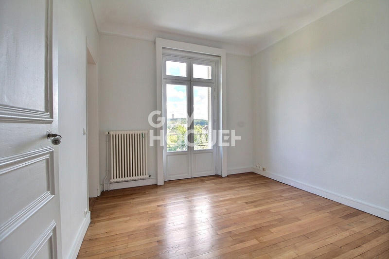 Appartement - 210 m² - 7 pièces