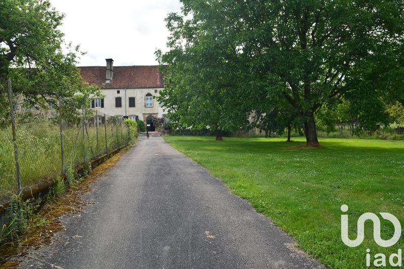 Maison - 410 m² - 10 pièces