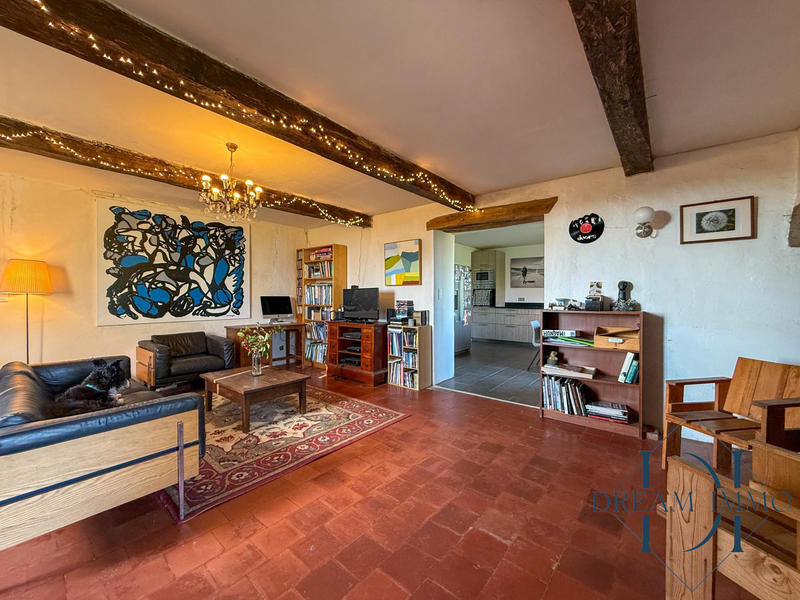 Maison - 273 m² - 9 pièces