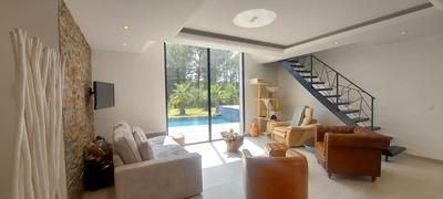 Villa - 250 m² - 6 pièces