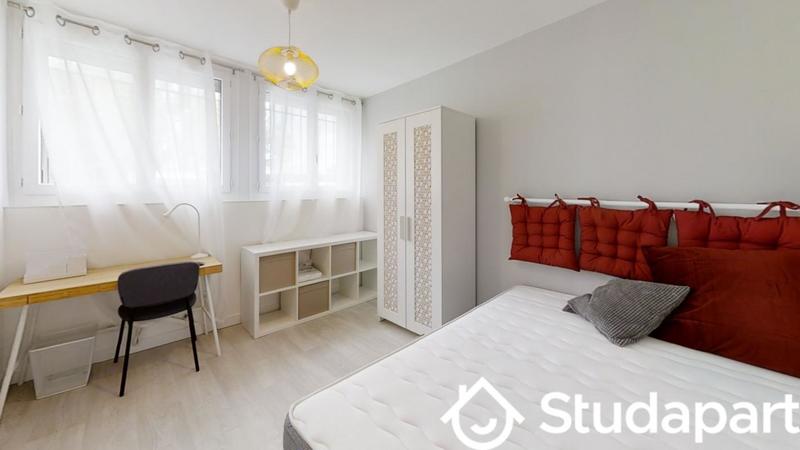 Chambre - 10 m² - 1 pièce