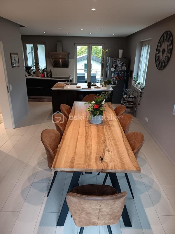 Maison - 190 m² - 8 pièces