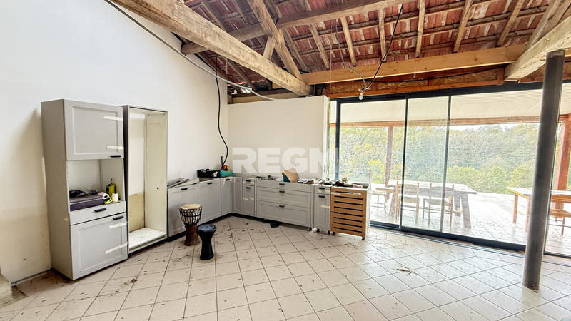 Propriété - 500 m² - 15 pièces