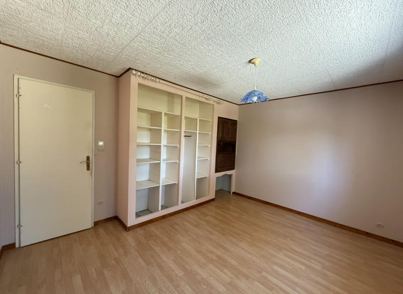 Maison - 96 m² - 5 pièces