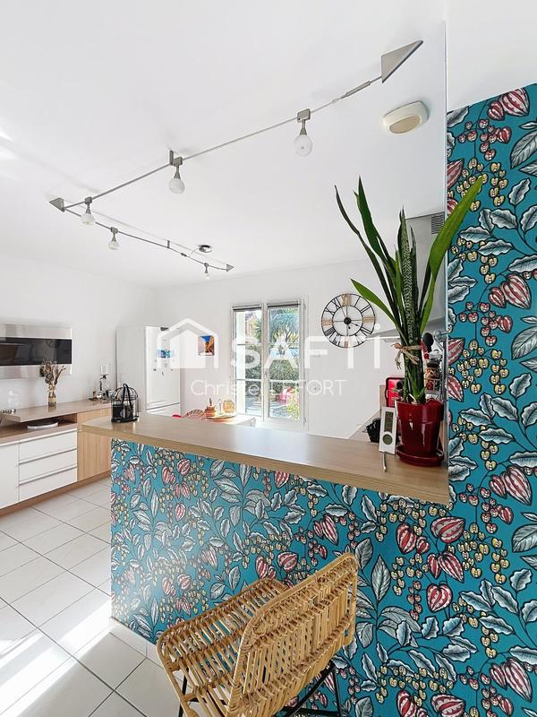 Maison - 90 m² - 4 pièces