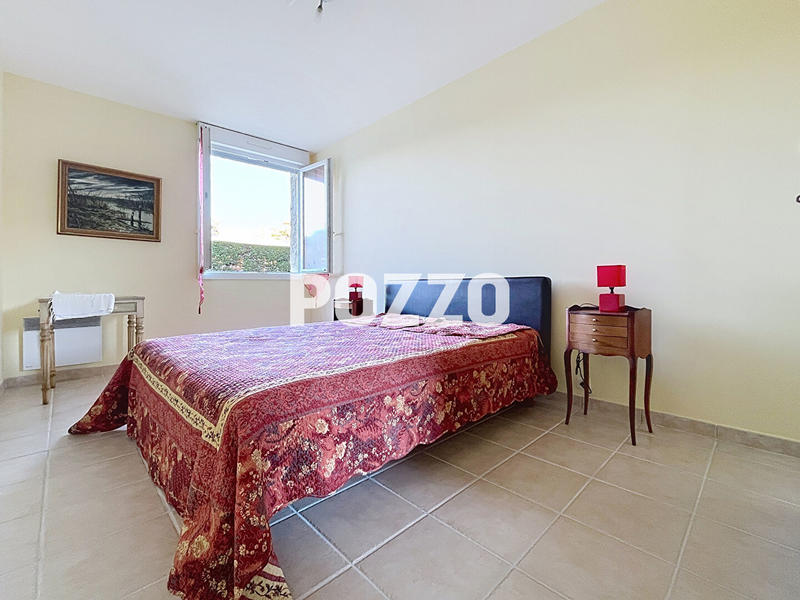 Maison - 201 m² - 16 pièces