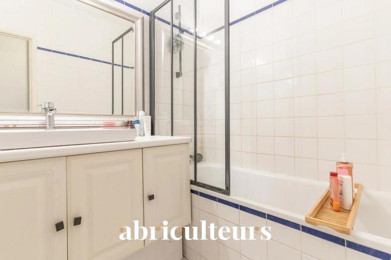 Appartement ancien - 103 m² - 5 pièces