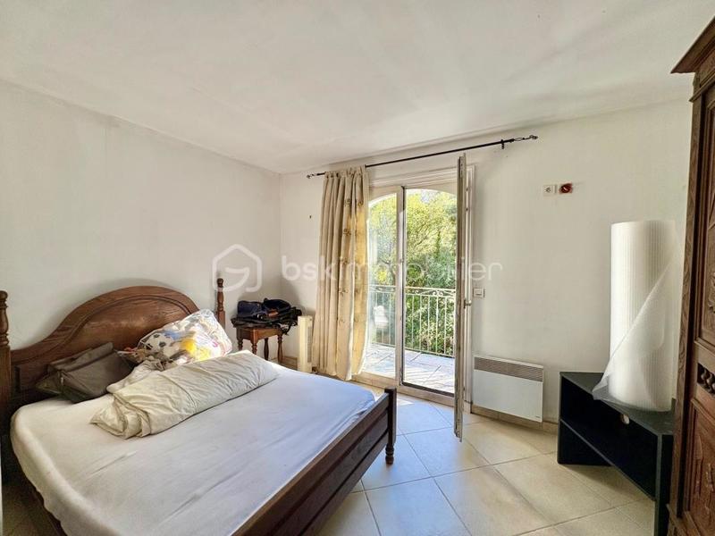 Maison traditionnelle - 225 m² - 6 pièces