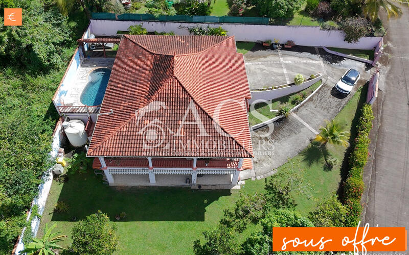 Maison - 122 m² - 5 pièces