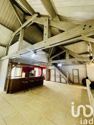 Maison - 337 m² - 12 pièces