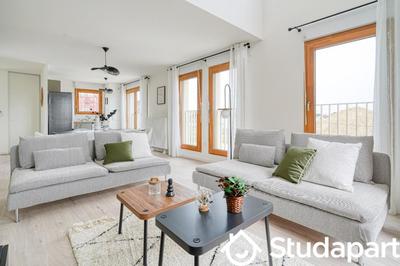 Chambre - 9 m² - 1 pièce