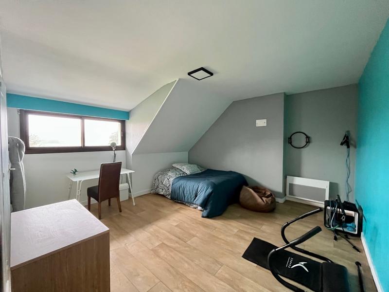 Maison traditionnelle - 183 m² - 7 pièces