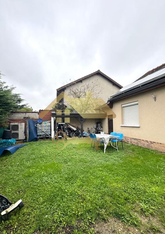 Maison - 112 m² - 6 pièces