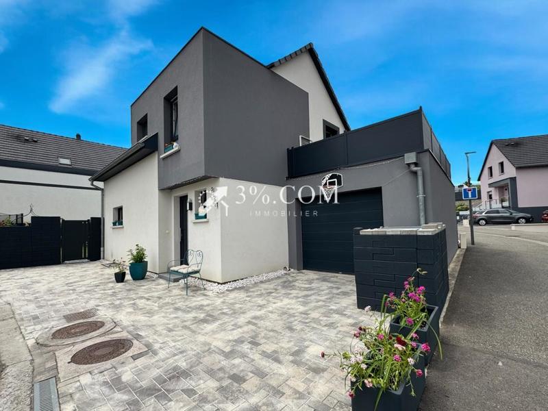 Maison - 98 m² - 5 pièces