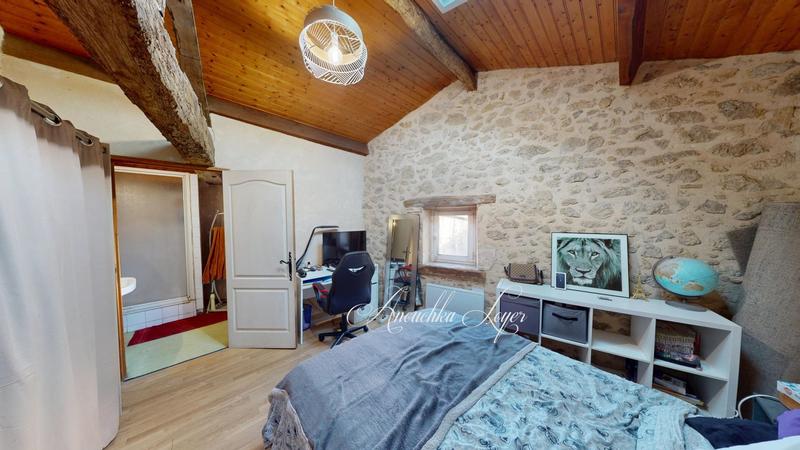 Maison - 418 m² - 15 pièces