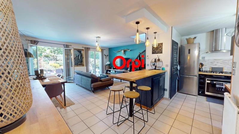 Maison - 98 m² - 5 pièces