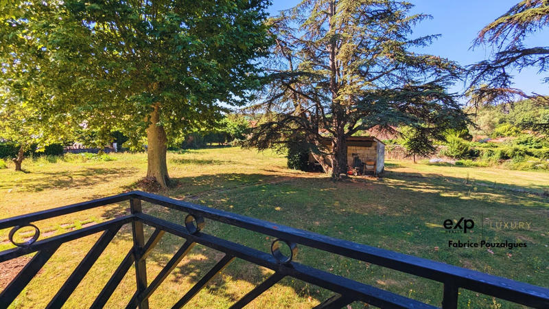 Maison - 280 m² - 9 pièces