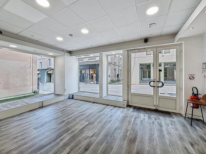 Bureau - 65 m² - 2 pièces