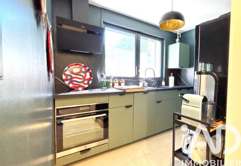 Maison - 306 m² - 9 pièces