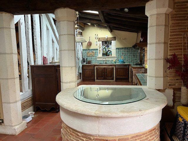 Maison traditionnelle - 330 m² - 10 pièces