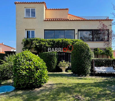 Villa - 308 m² - 12 pièces