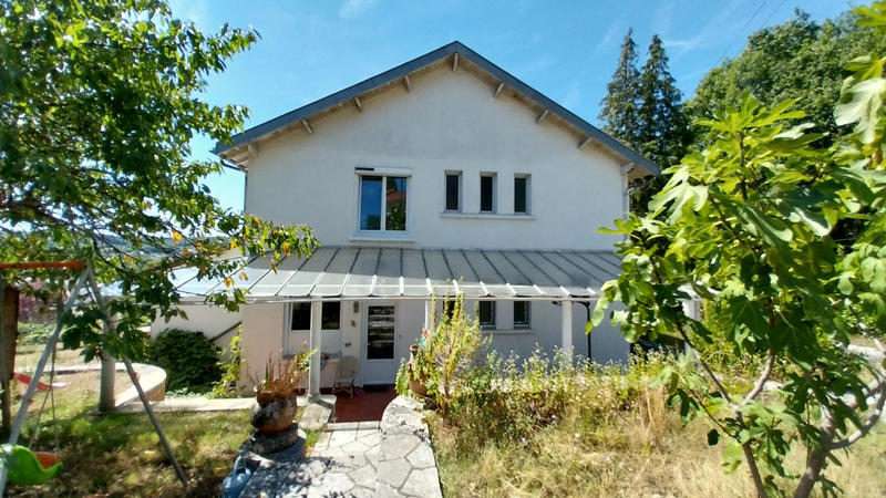 Maison - 198 m² - 8 pièces