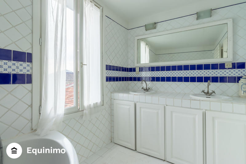 Maison - 141 m² - 6 pièces