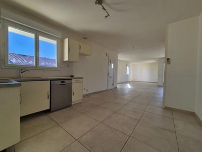 Maison - 93 m² - 4 pièces