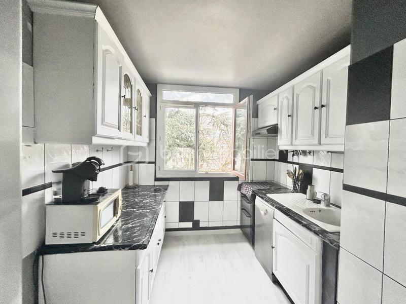 Appartement - 80 m² - 5 pièces