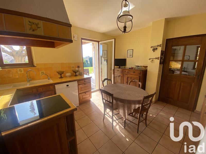 Maison - 203 m² - 9 pièces