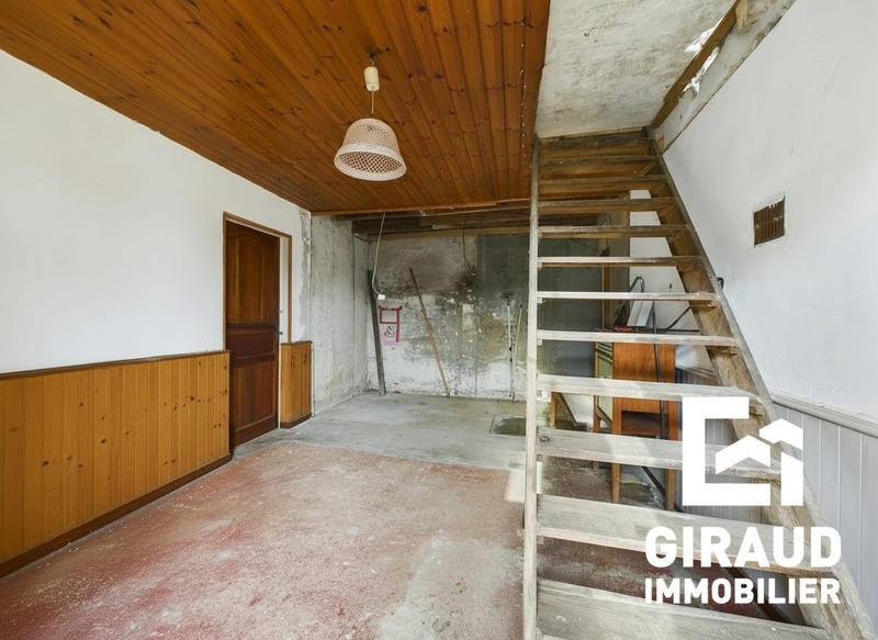 Maison ancienne - 185 m² - 4 pièces