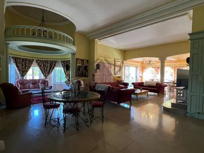 Demeure - 522 m² - 10 pièces