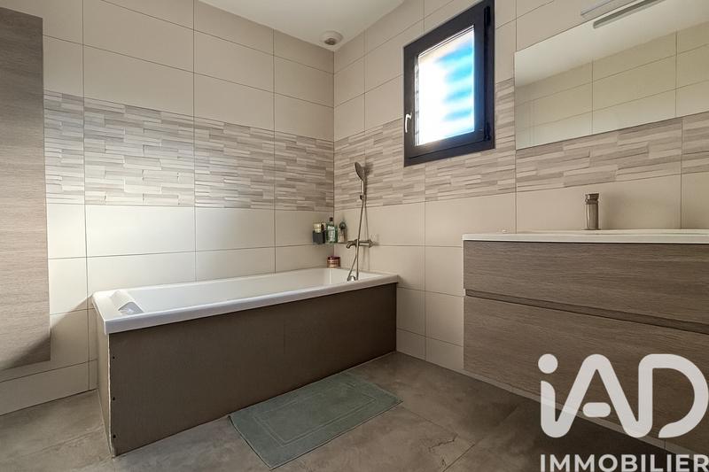 Maison - 122 m² - 5 pièces