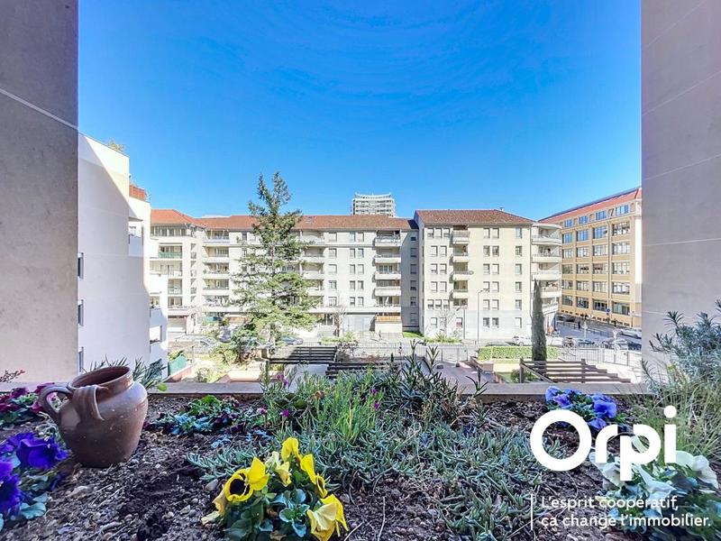 Appartement - 60 m² - 2 pièces