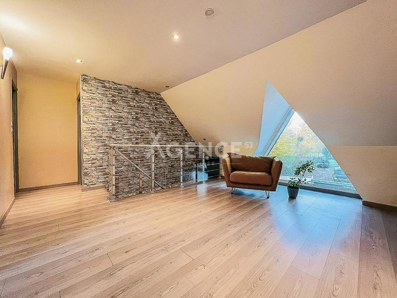 Maison - 155 m² - 6 pièces