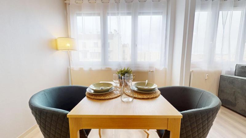 Studio - 28 m² - 2 pièces