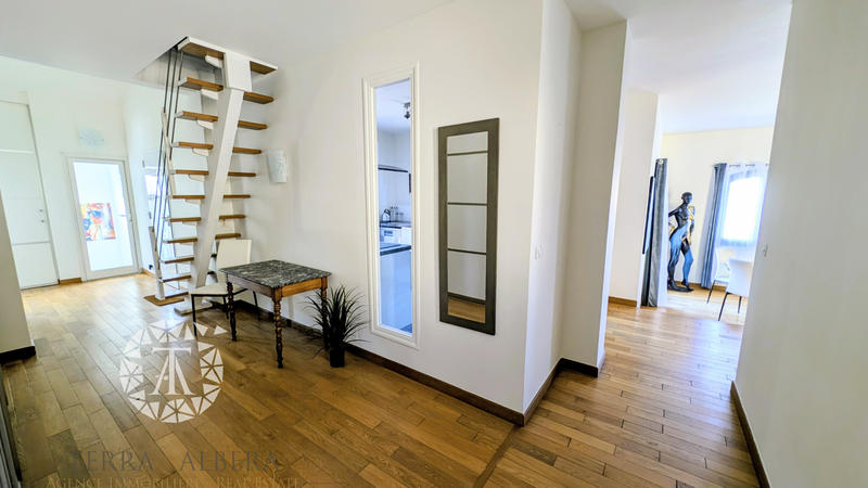 Maison - 165 m² - 5 pièces