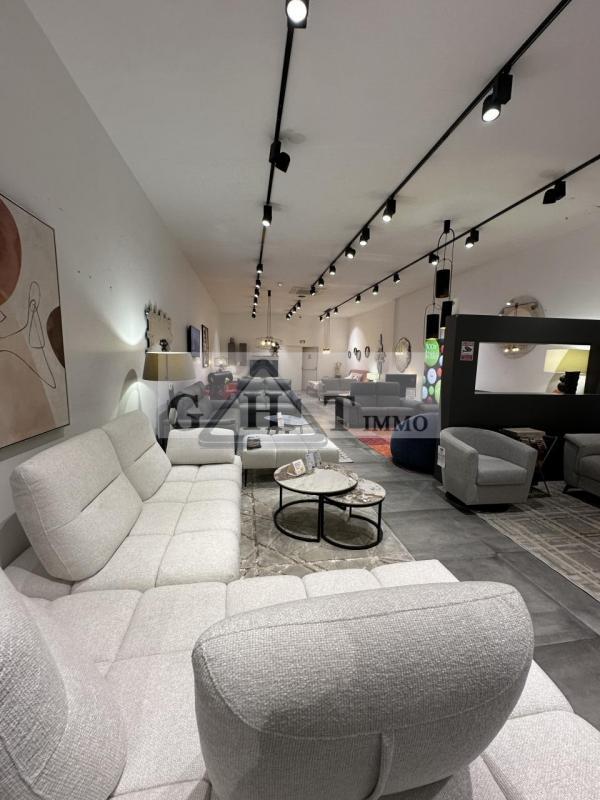 Local commercial - 380 m²