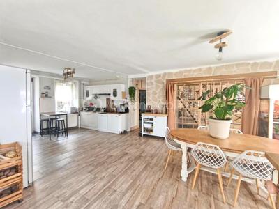 Maison en pierre - 230 m² - 9 pièces