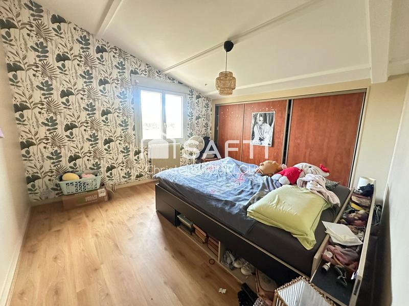 Maison - 224 m² - 8 pièces