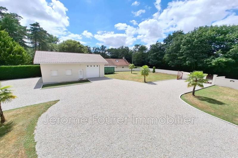 Maison - 250 m² - 5 pièces