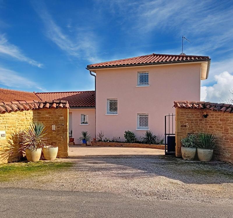 Maison - 140 m² - 6 pièces