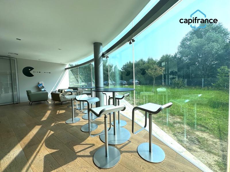 Bureau - 332 m² - 20 pièces