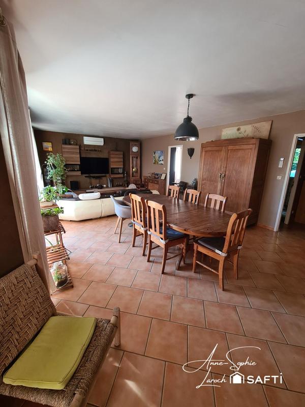 Maison - 127 m² - 7 pièces