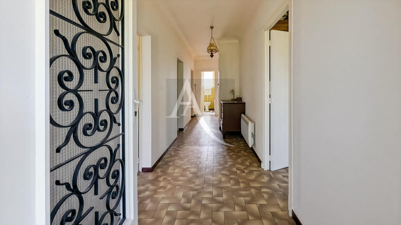 Maison - 101 m² - 5 pièces