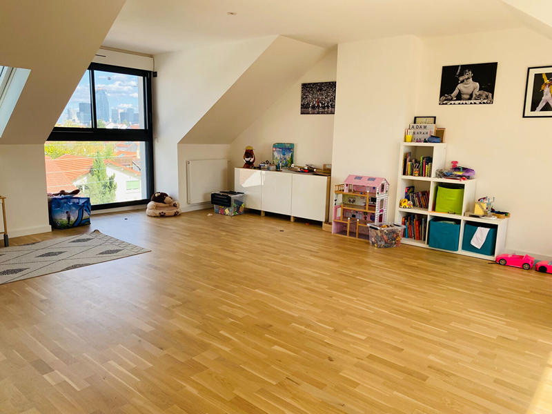 Maison - 237 m² - 7 pièces