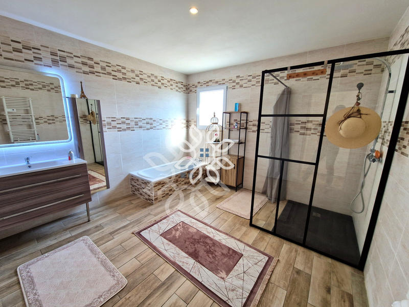 Maison - 103 m² - 5 pièces