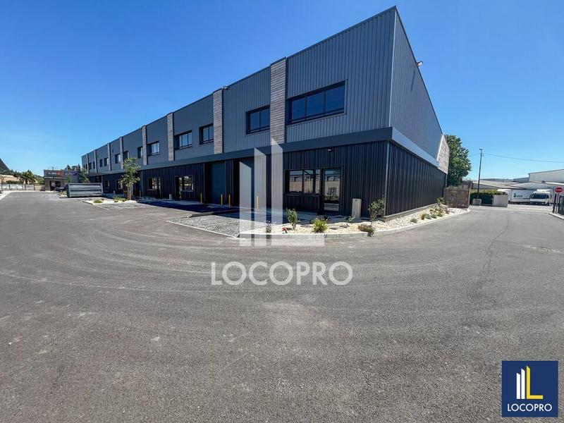Local d'activité / Entrepôt - 997 m²