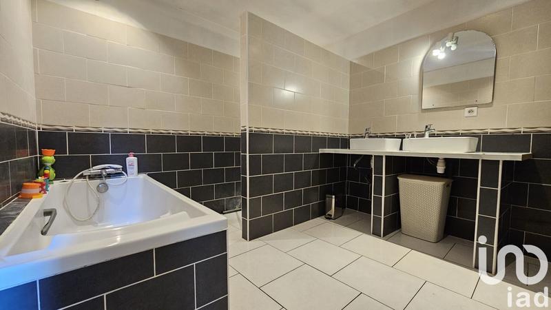 Maison - 160 m² - 8 pièces