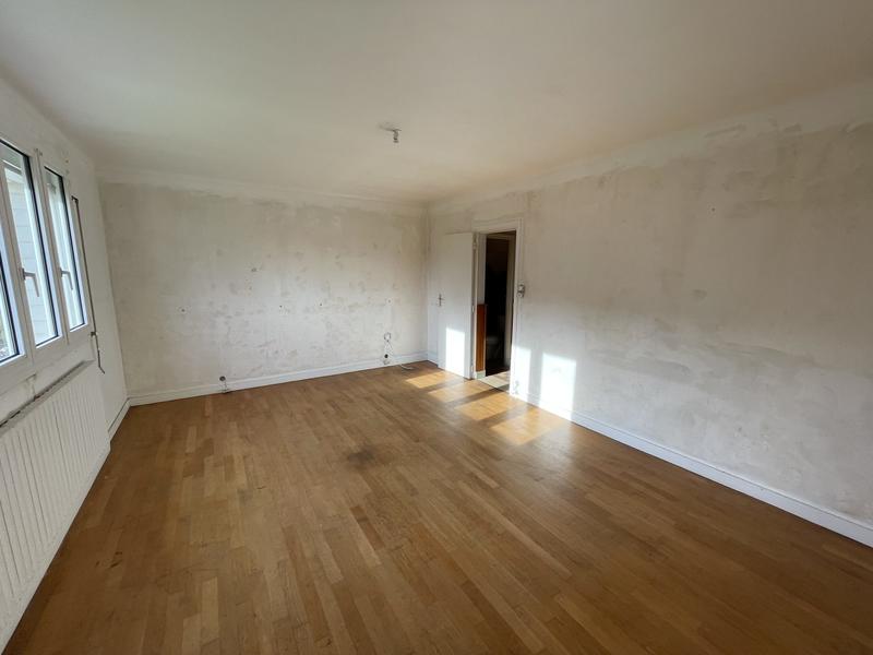 Maison traditionnelle - 76 m² - 4 pièces